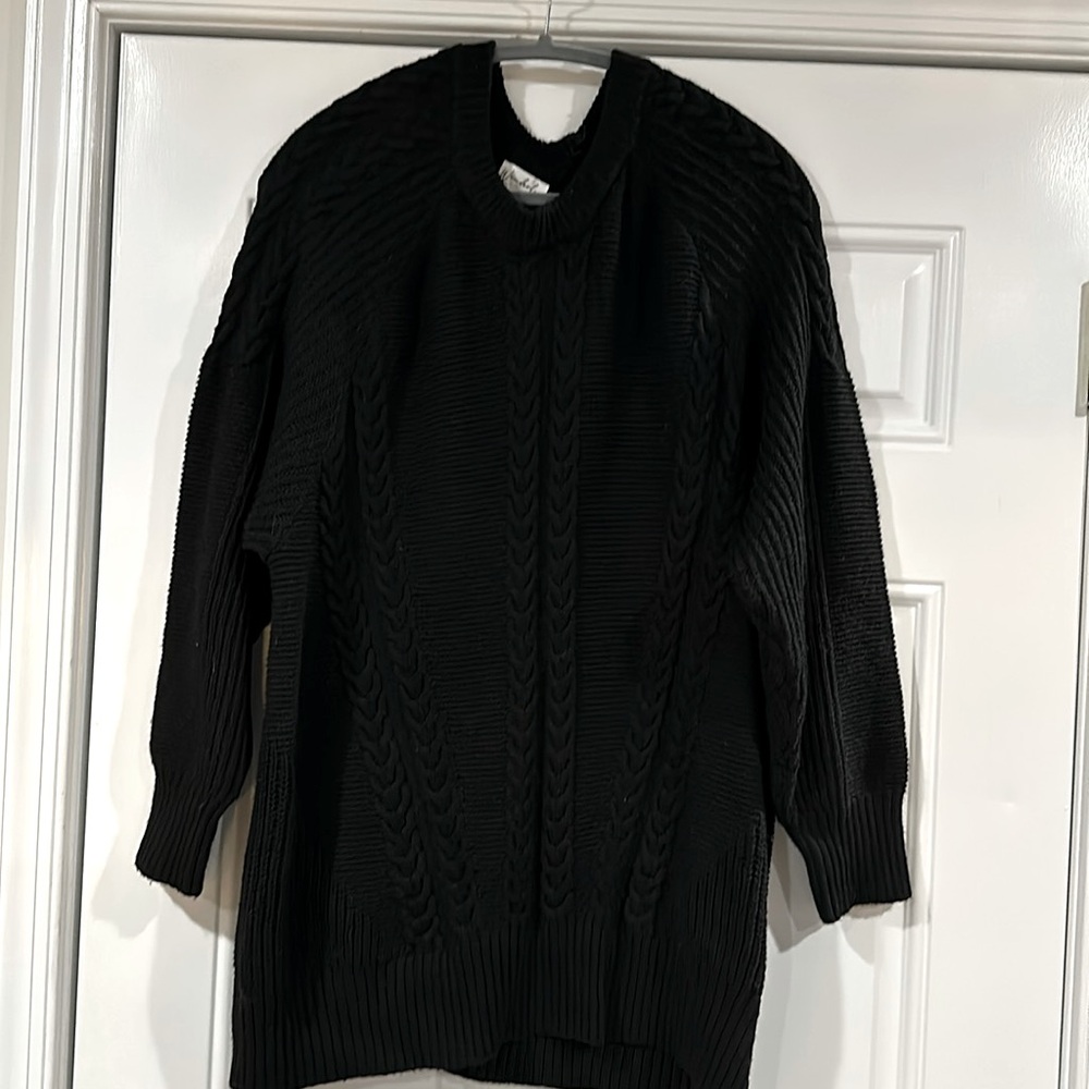 Wonderly oversized black tunic sweater